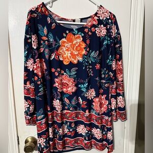 Women’s floral and blue top - size 1x